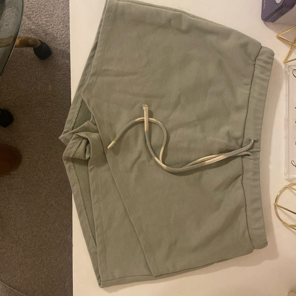 NWT SKORT